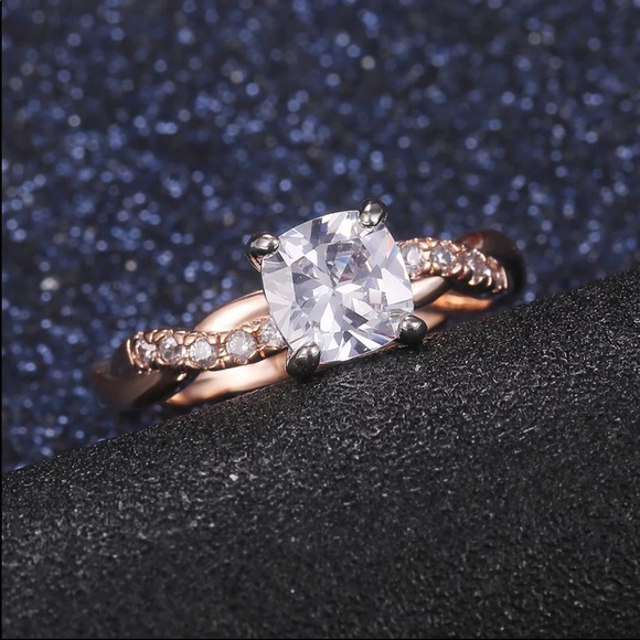 New Women’s Rose Gold Diamond Ring - Picture 3 of 6
